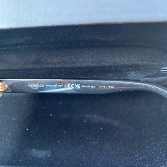 BNNW, Versace Medusa charm polarized sunglasses - Picture 5 of 7